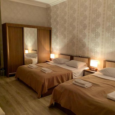 Hotel Red Bridge Kutaisi Exterior photo