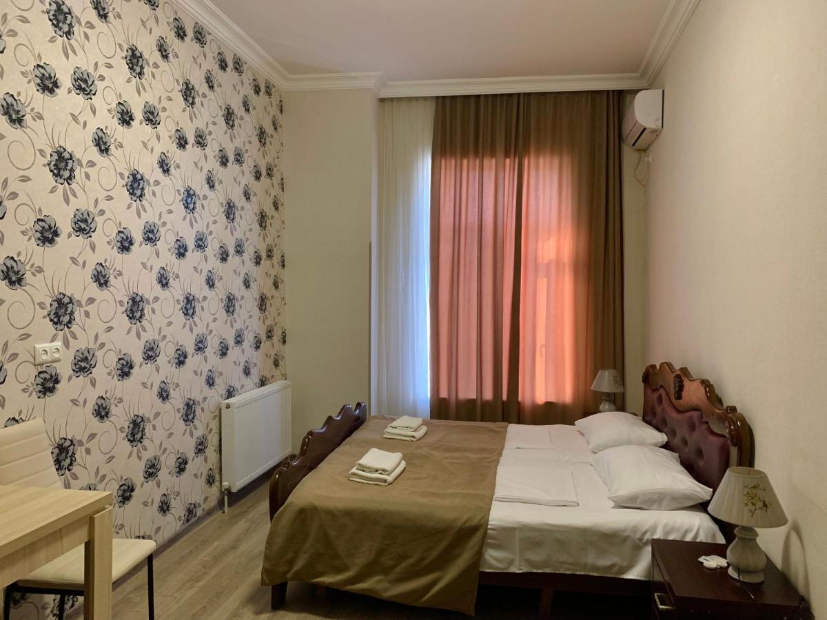Hotel Red Bridge Kutaisi Exterior photo