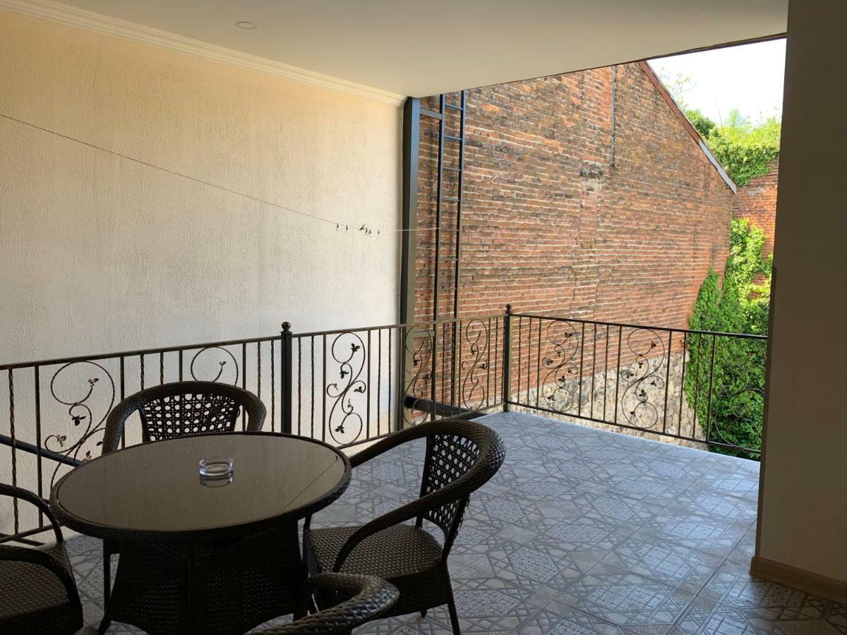 Hotel Red Bridge Kutaisi Exterior photo